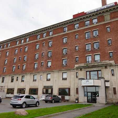 Prince Arthur Waterfront Hotel & Suites Тандер-Бей Экстерьер фото