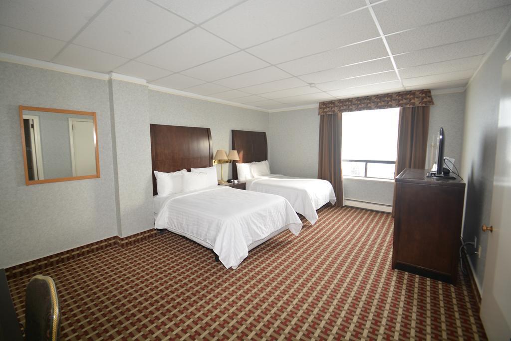 Prince Arthur Waterfront Hotel & Suites Тандер-Бей Экстерьер фото