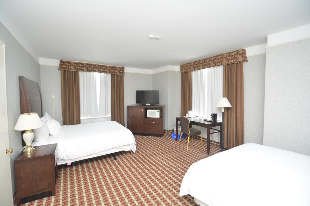 Prince Arthur Waterfront Hotel & Suites Тандер-Бей Экстерьер фото