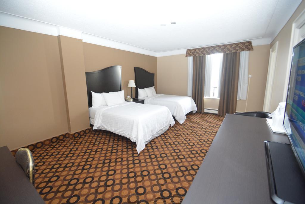 Prince Arthur Waterfront Hotel & Suites Тандер-Бей Экстерьер фото