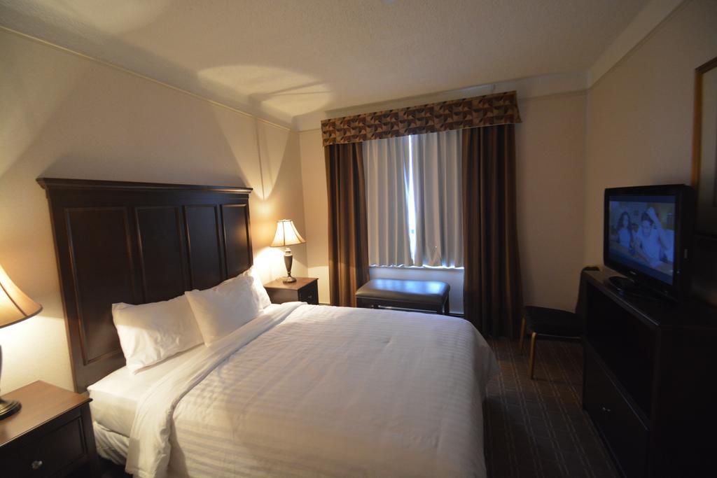 Prince Arthur Waterfront Hotel & Suites Тандер-Бей Экстерьер фото