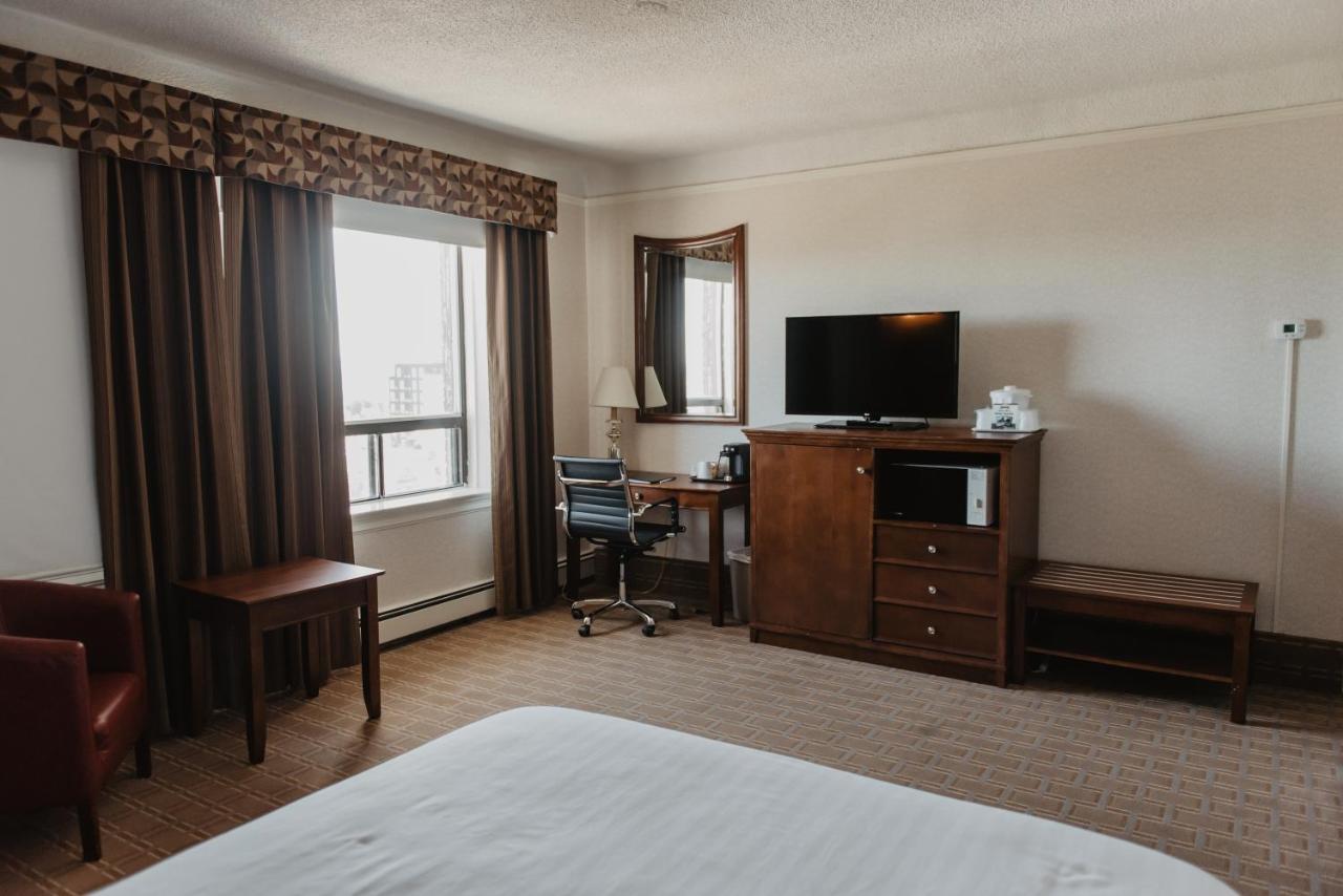 Prince Arthur Waterfront Hotel & Suites Тандер-Бей Экстерьер фото