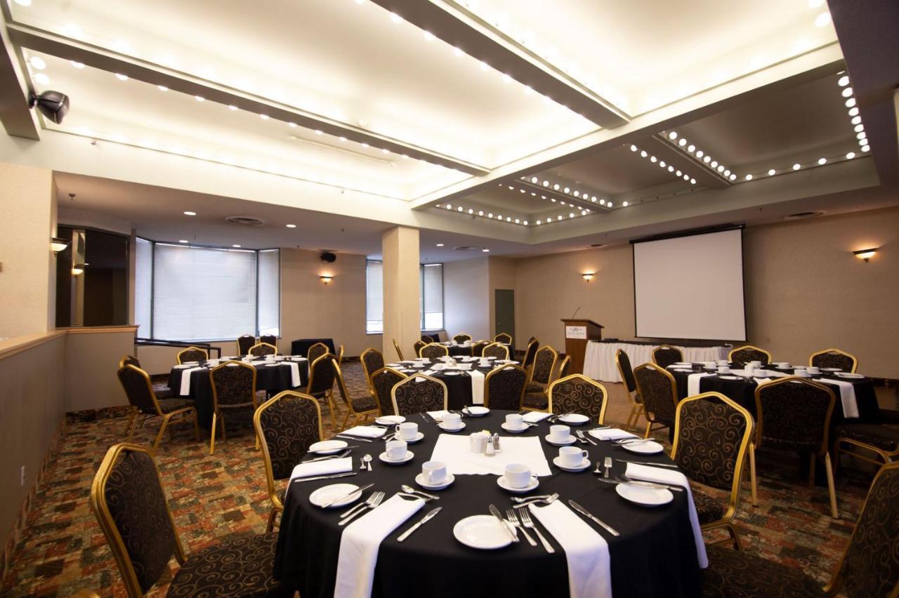 Prince Arthur Waterfront Hotel & Suites Тандер-Бей Экстерьер фото